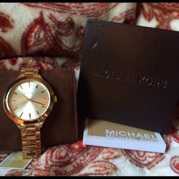 🌸NWT🌸 Minimalist Gold Micheal Kors Watch🌸