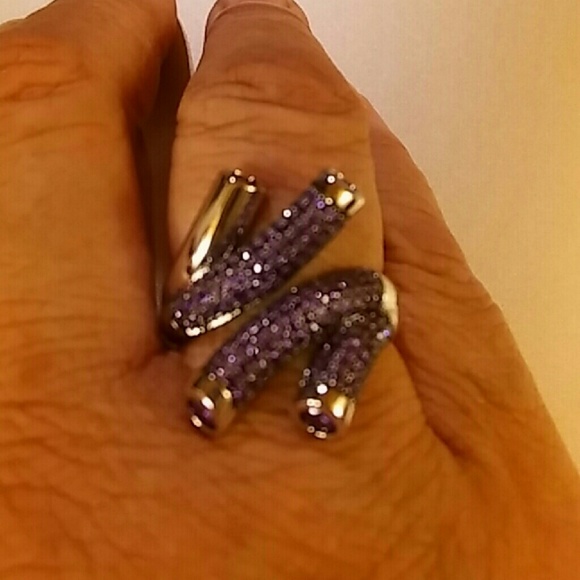18k White Gold with Purple Accent (Size 9) - Picture 2 of 4