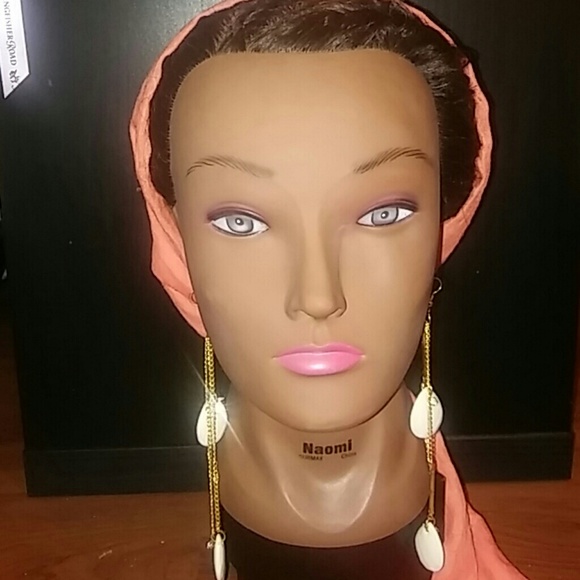 Ivory colored/Gold colored Dangle Earrings