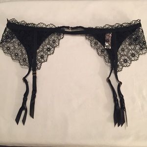 Victoria's Secret Very Sexy Garter Belt