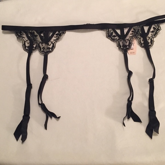 Victoria's Secret Garter Belt