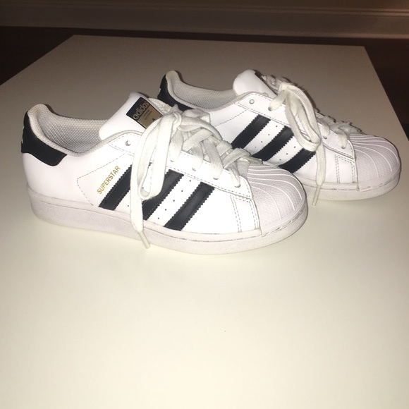 Adidas superstars youth