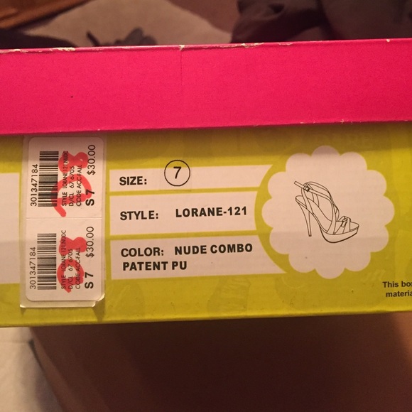 Heels - Picture 4 of 4