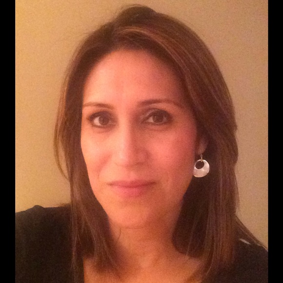 Meet your Posher, Claudia