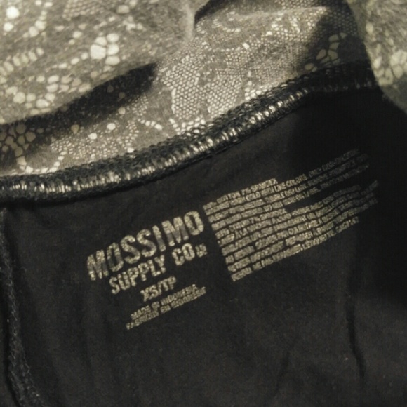 Gray and black yogas - Picture 2 of 3