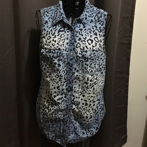 Denim sleeveless top