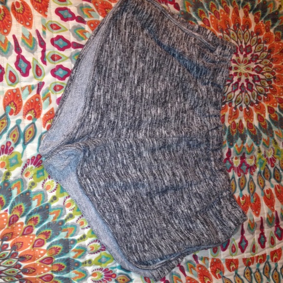 Comfy salt and pepper shorts size: medium