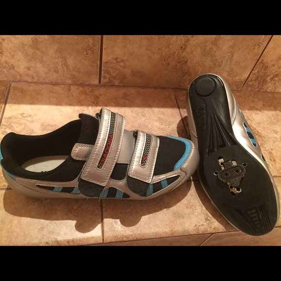 Diadora cycling shoes.