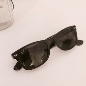 Ray-Ban Wayfarer Sunglasses