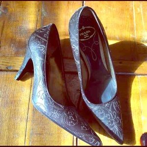 Authentic Vintage PRADA Stilettos 👠