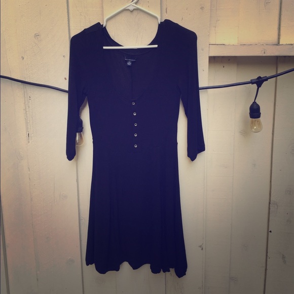 Black 3/4 sleeve dress