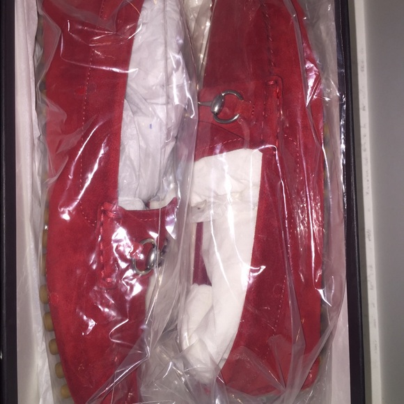 Brand new w box Gucci driving shoes in red suede - Picture 3 of 4