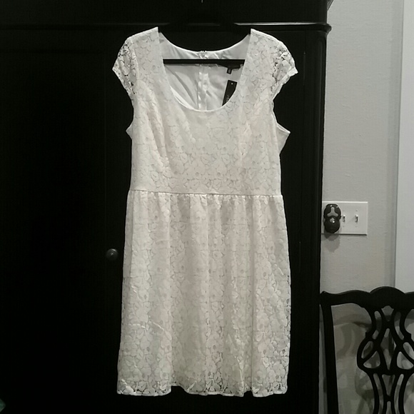 1X off-white lace dress, New with tag!