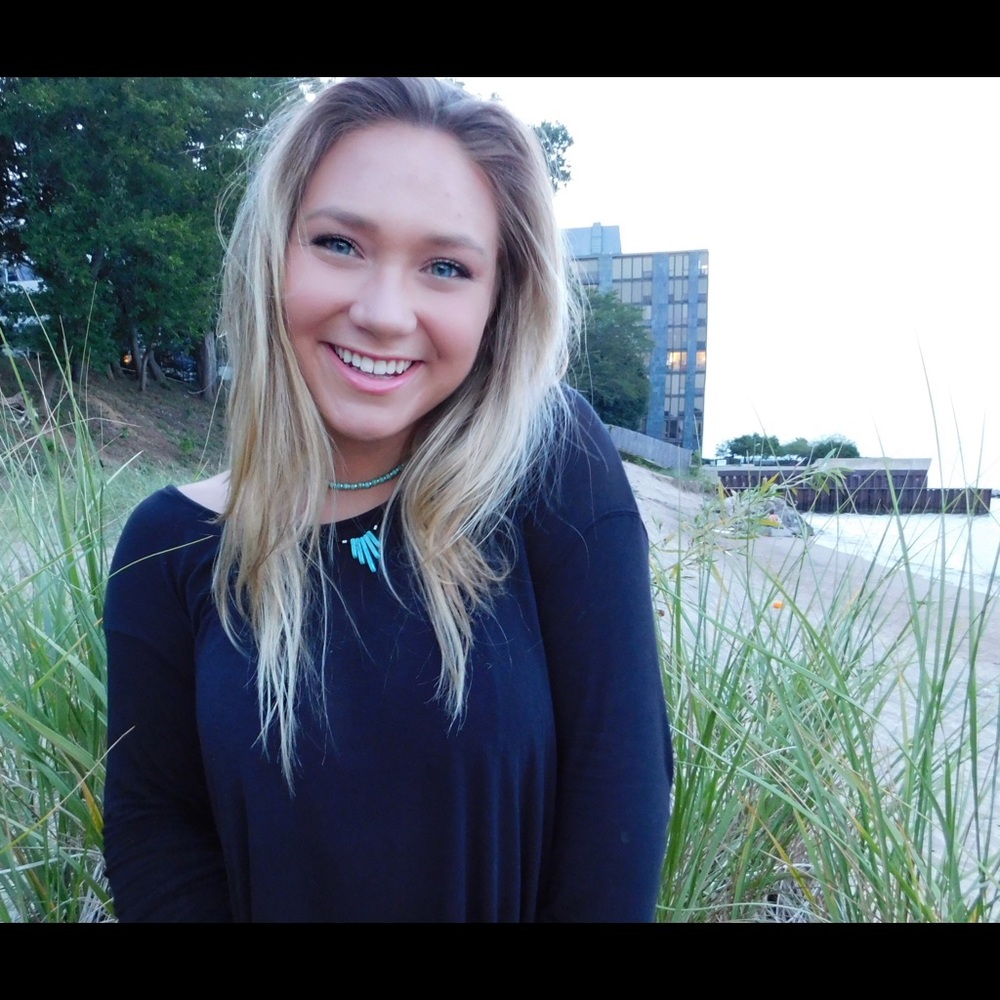 Meet your Posher, Gabby