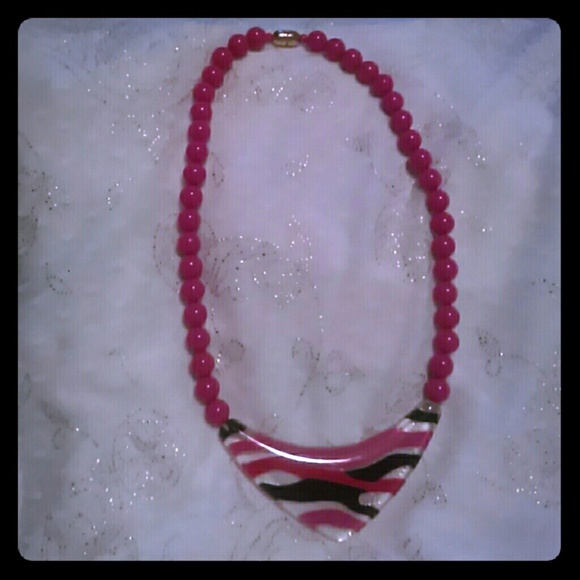 Vintage 1980s acrylic and plastic beaded necklace