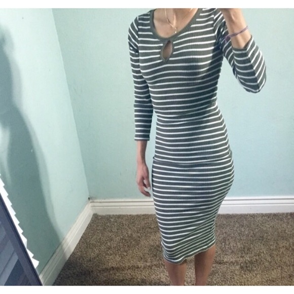 Green maxi dress