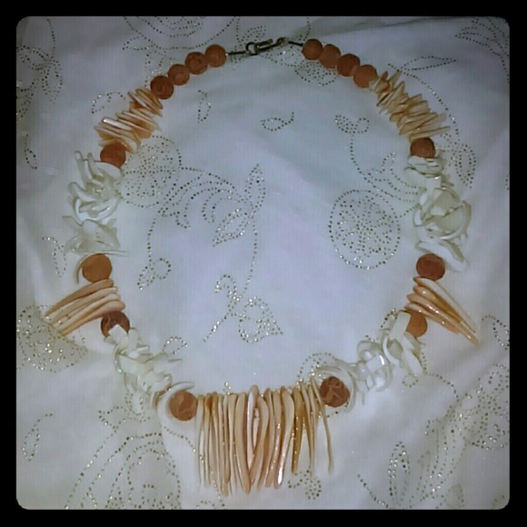 Vintage genuine coral & shell necklace beautifull
