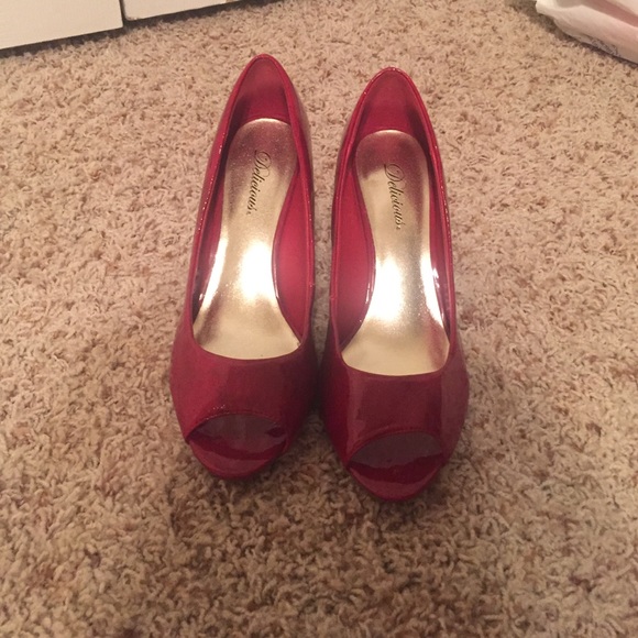 Heels - Picture 2 of 2