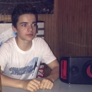 Meet your Posher, Thomas