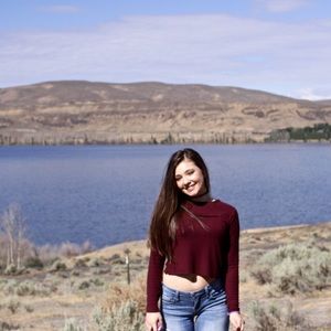 Meet your Posher, Taya