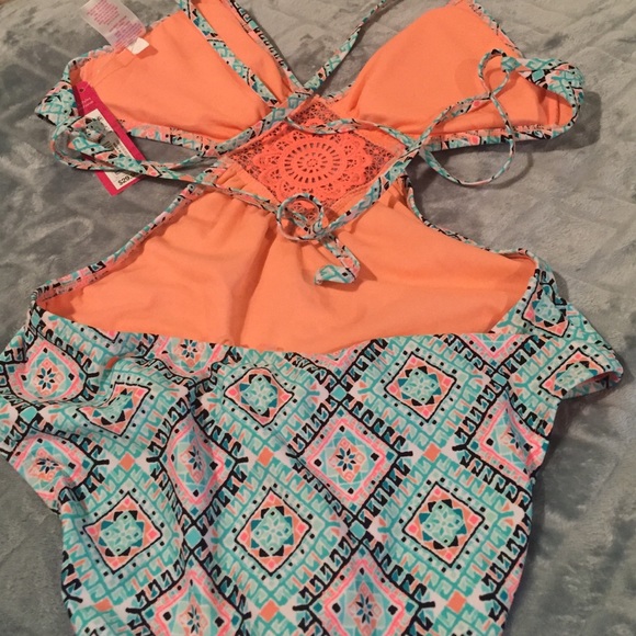 Never worn before one piece swim suit! - Picture 4 of 4