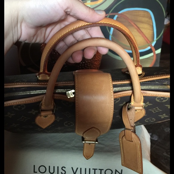 Authentic LV Rivoli - Picture 2 of 4