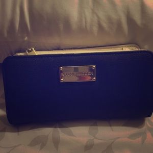 Steve Madden wallet