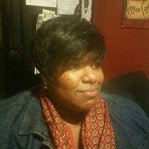 Meet your Posher, Carolyn