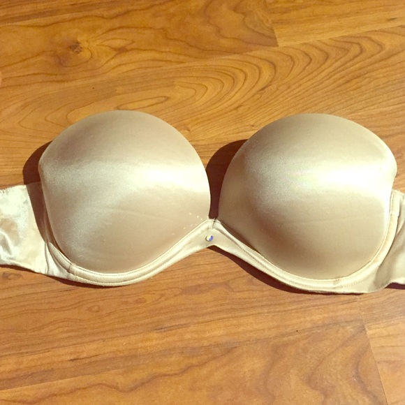 34d Nude strapless Victoria secret strapless bra