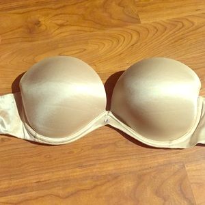 34d Nude strapless Victoria secret strapless bra