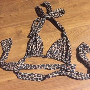 Acacia swimwear leopard top size M