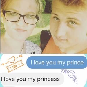 Meet your Posher, Abigail