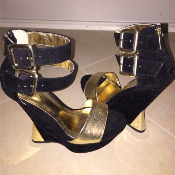 Heels - Picture 4 of 4