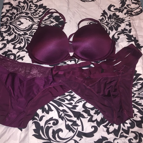 Brand New burgundy Vs Bra very sexy
