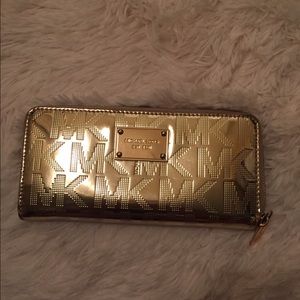 Michael kors gold wallet