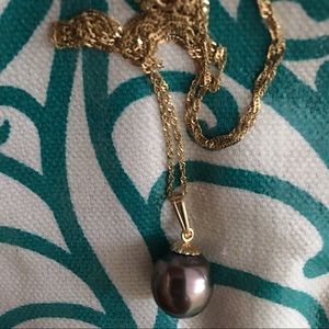 Tahitian pearl necklace