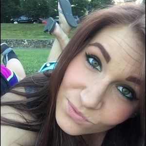 Meet your Posher, Dana