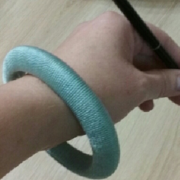 Large Chic Teal bangle - Picture 4 of 4