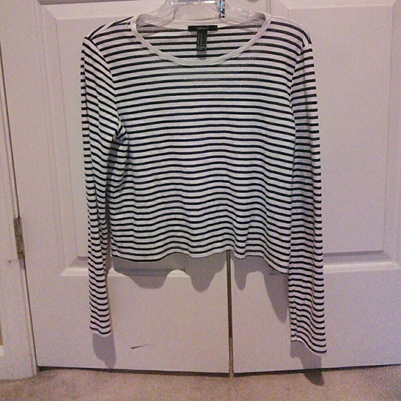 Crop top is off white and navy or black
