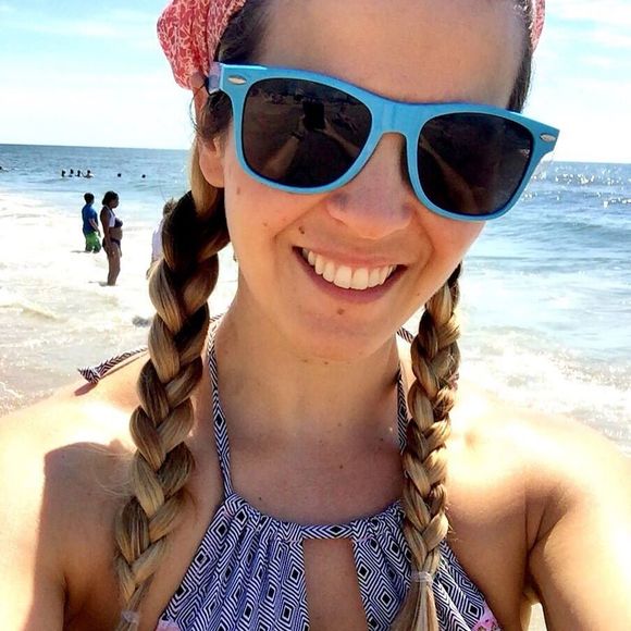 Meet your Posher, Sharon