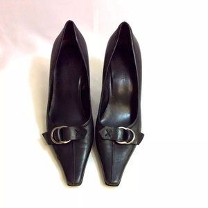 Black Pointy Toe Low Heel Pumps