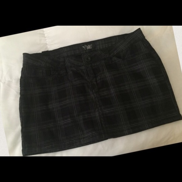 Mini skirt - Picture 2 of 2