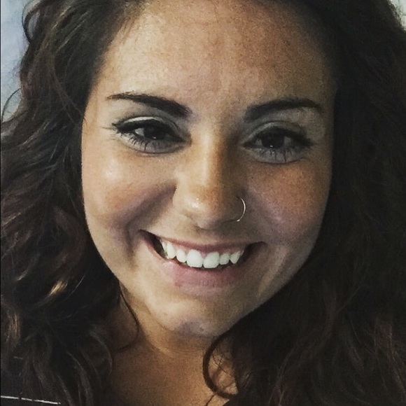 Meet your Posher, Lizzy - Picture 1 of 1