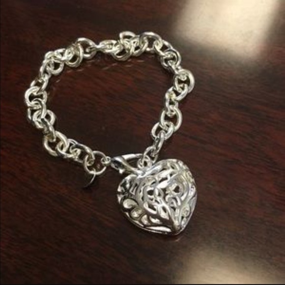 ⚡️🆕LAST ONE Sterling Silver Heart Charm Bracelet - Picture 3 of 3