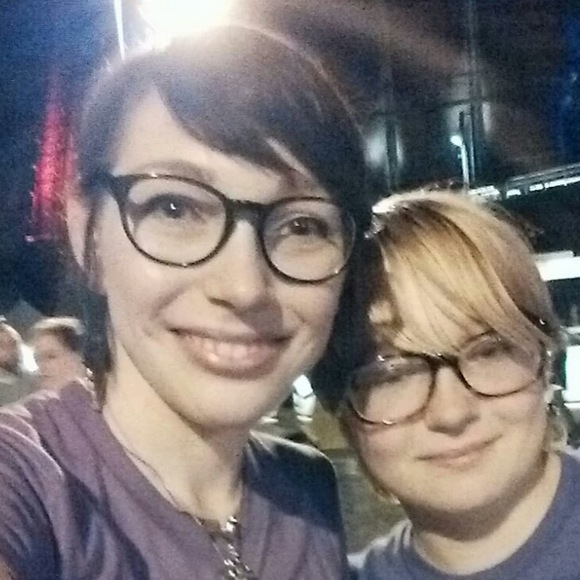 Meet your Posher, Kristie - Picture 1 of 1