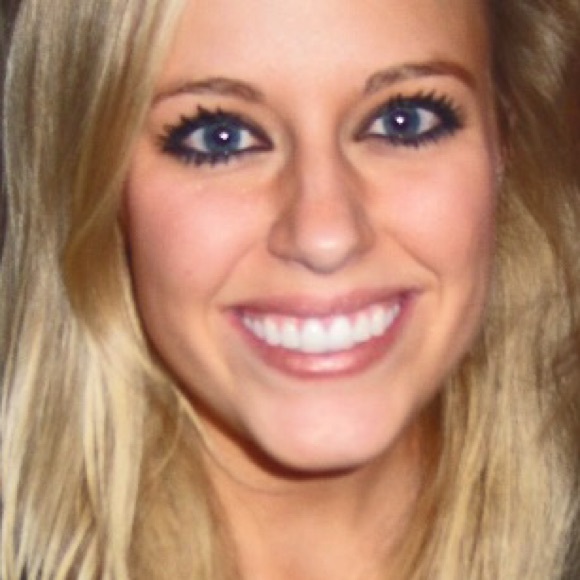 Meet your Posher, Caitlin - Picture 1 of 1