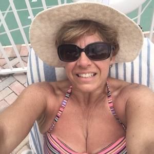 Meet your Posher, Pam