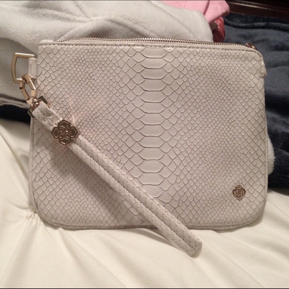Kendra Scott Medium Wristlet ✨