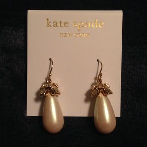 Kate Spade 14k filled pearl drop earrings ✨