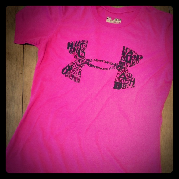 Under Armour Tops - Fuchsia and Black semi-fitted UA tee